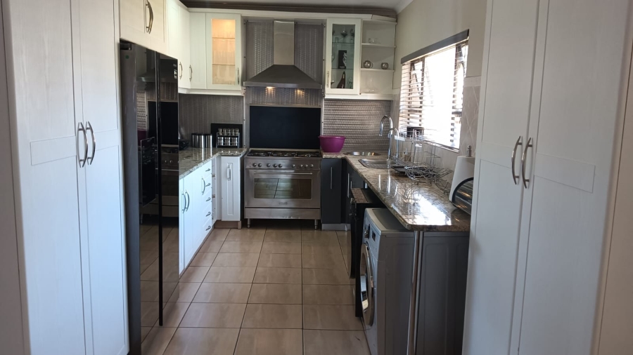 3 Bedroom Property for Sale in Beacon Bay Eastern Cape